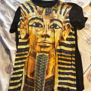 Guess Gold and Black Graphic Tee